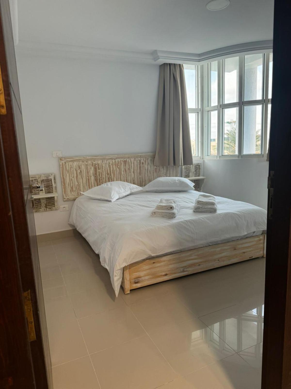 Les Persiennes Usees Sfax